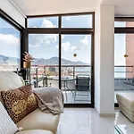 Malagasuite Skyviews Апартаменты Фуэнхирола